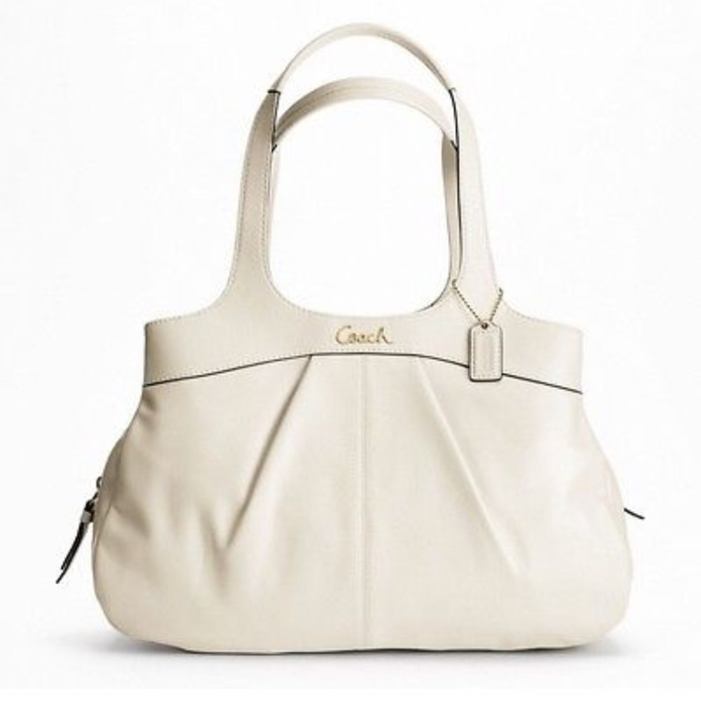 💥SALE💥 Coach Leather Lexi in White